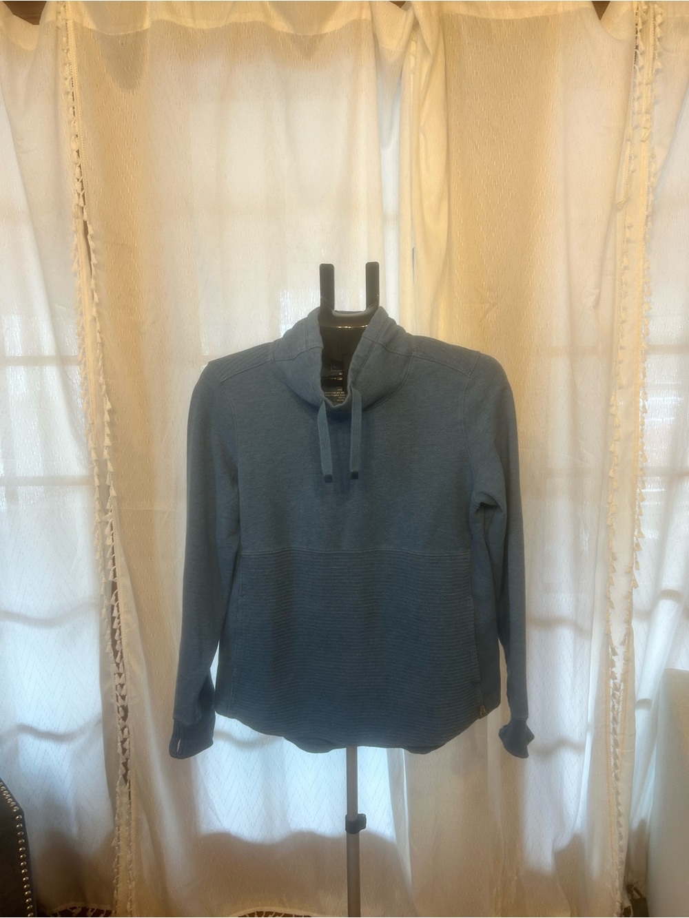 L.L. Bean Women’s Blue Funnelneck Pullover Size Medium Petite